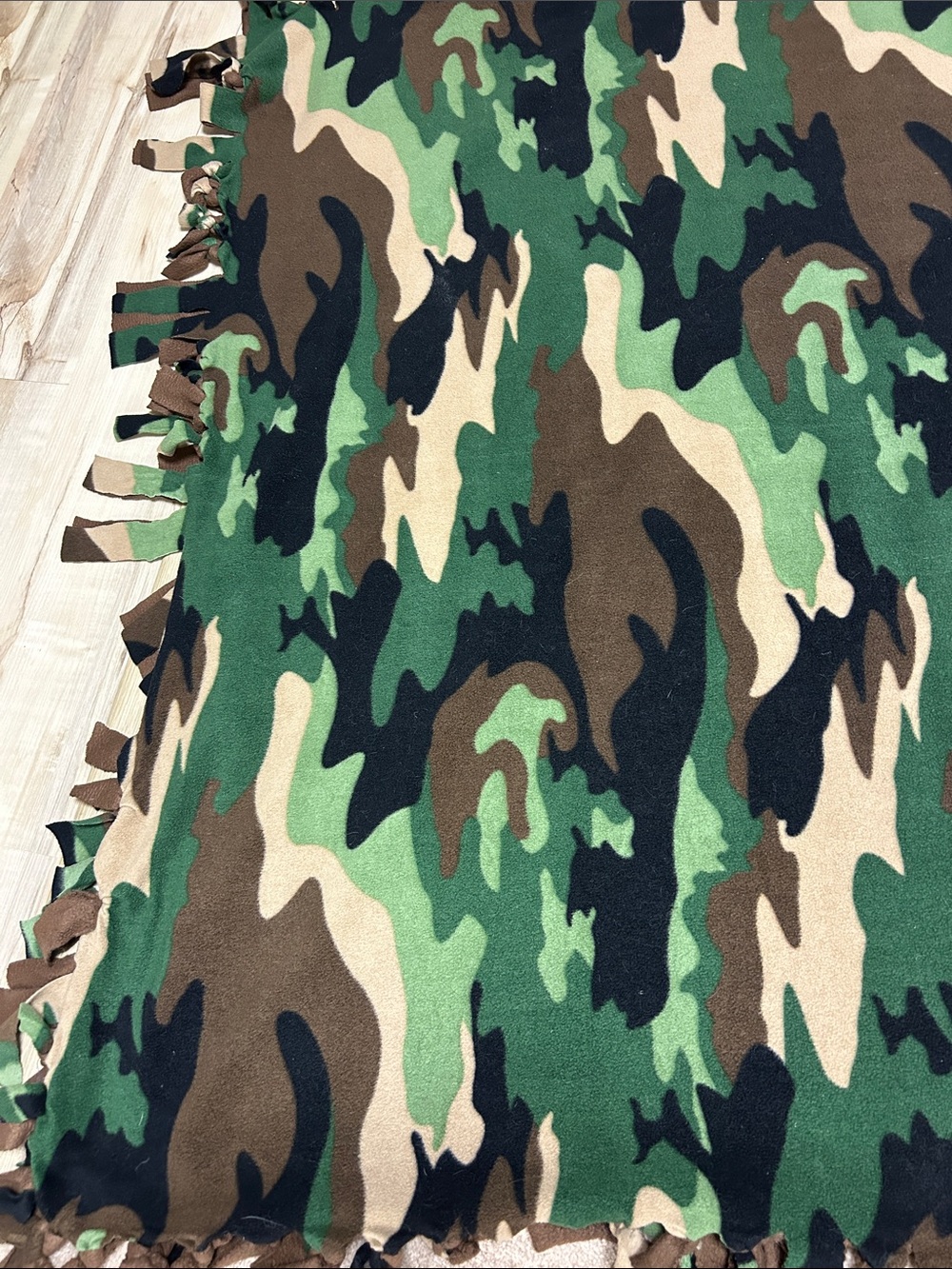Camouflage Fleece Throw Blanket - Green Camo image 3